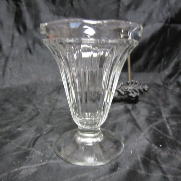 VINTAGE 50'S TO 70'S RETRO ICECREAM SUNDAE GLASS FLUTED CLEAR RIBBED GLASS - Picture 2 of 5